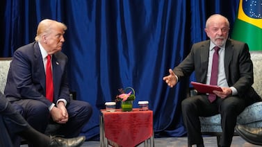 Lula es optimista sobre un acuerdo comercial entre EEUU y Brasil tras reunirse con Trump en Malasia