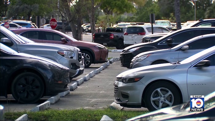 Residents report 19 cars targeted in North Miami Beach air bag burglaries