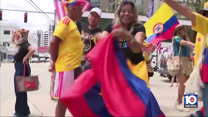 Colombians across South Florida line up early to cast ballots in presidential election