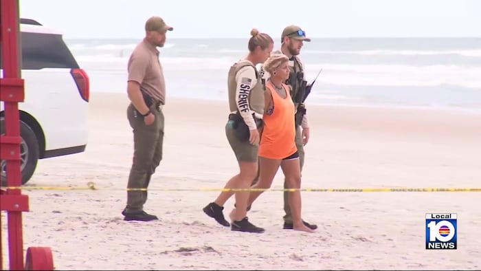 Daytona Beach Shores Crash: Witnesses Capture Deanna Harrell Driving Damaged Black Ford F-150 Near Shore - News Directory 3