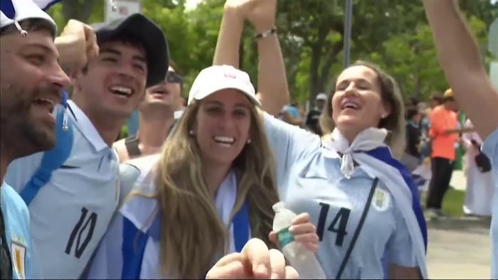 Uruguayans arrive in high spirits ahead of FIFA World Cup match against Saudi Arabia in Miami