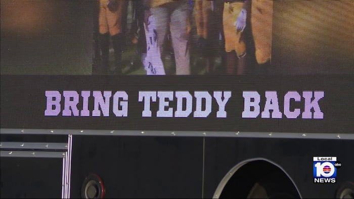 Rally for Teddy Bridgewater held outside Miami Northwestern Senior High