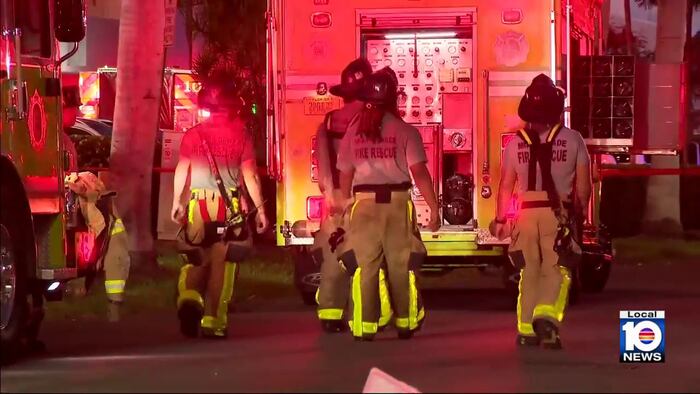 Miami-Dade firefighters evacuate apartment building during fire