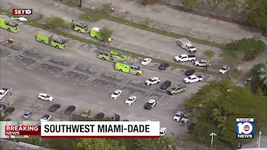 Miami-Dade deputies close Zoo Miami to investigate bomb threat