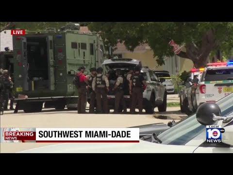 Miami-Dade SWAT team standoff unfolds in Kendale Lakes